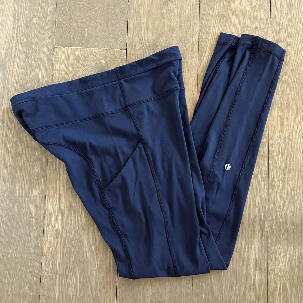 GUC Lululemon fast and Free tight, navy blue, size 6